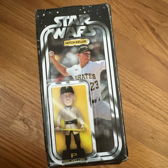 Pittsburgh Pirates Mitch Keller - Picture 3 of 8